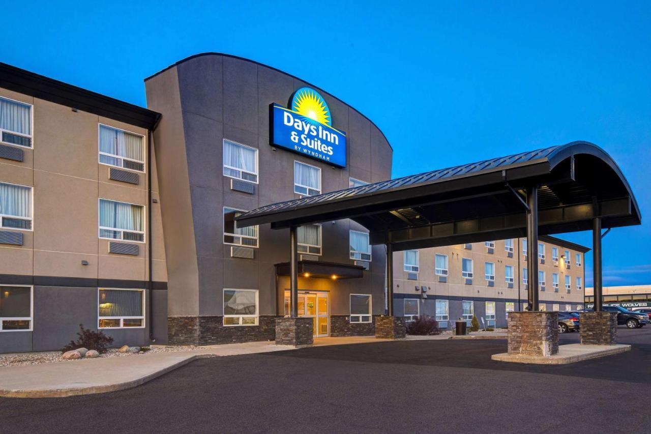 Days Inn & Suites By Wyndham Yorkton Exterior photo